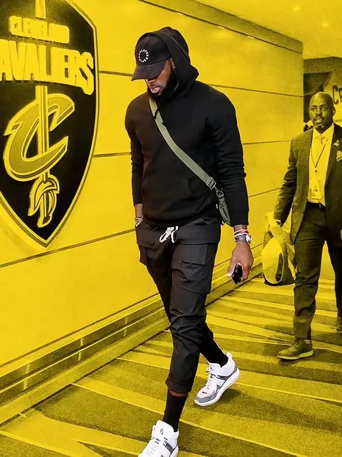 任何风吹草 任何风吹草